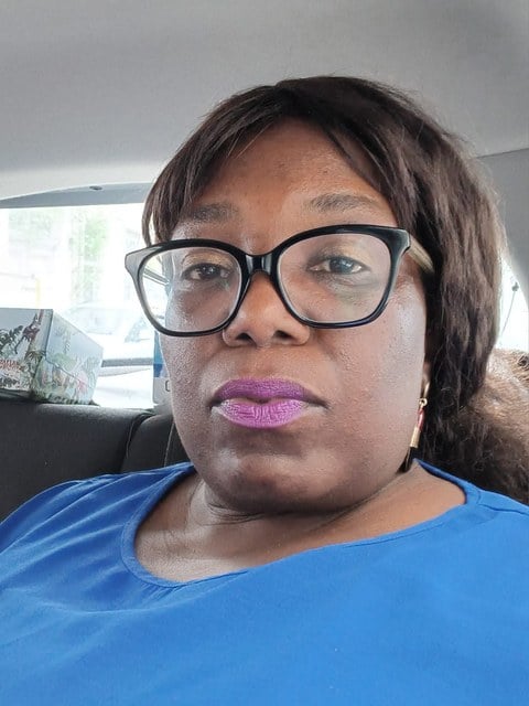 A children’s church teacher in glasses